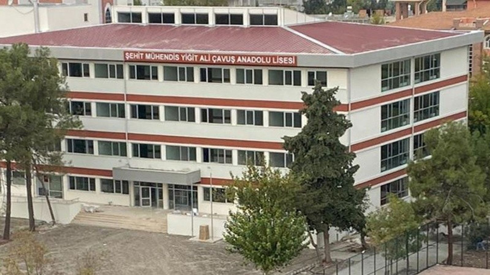 Şehit Mühendis Yiğit Ali Çavuş Anadolu Lisesi | ENKA İnşaat ve Sanayi A.Ş.
