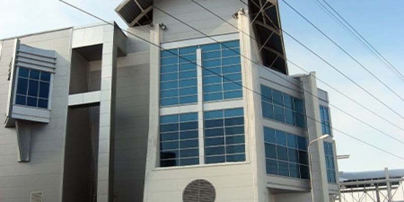Novosibirsk Hipermarket ve Parekende Şatış Merkezi
